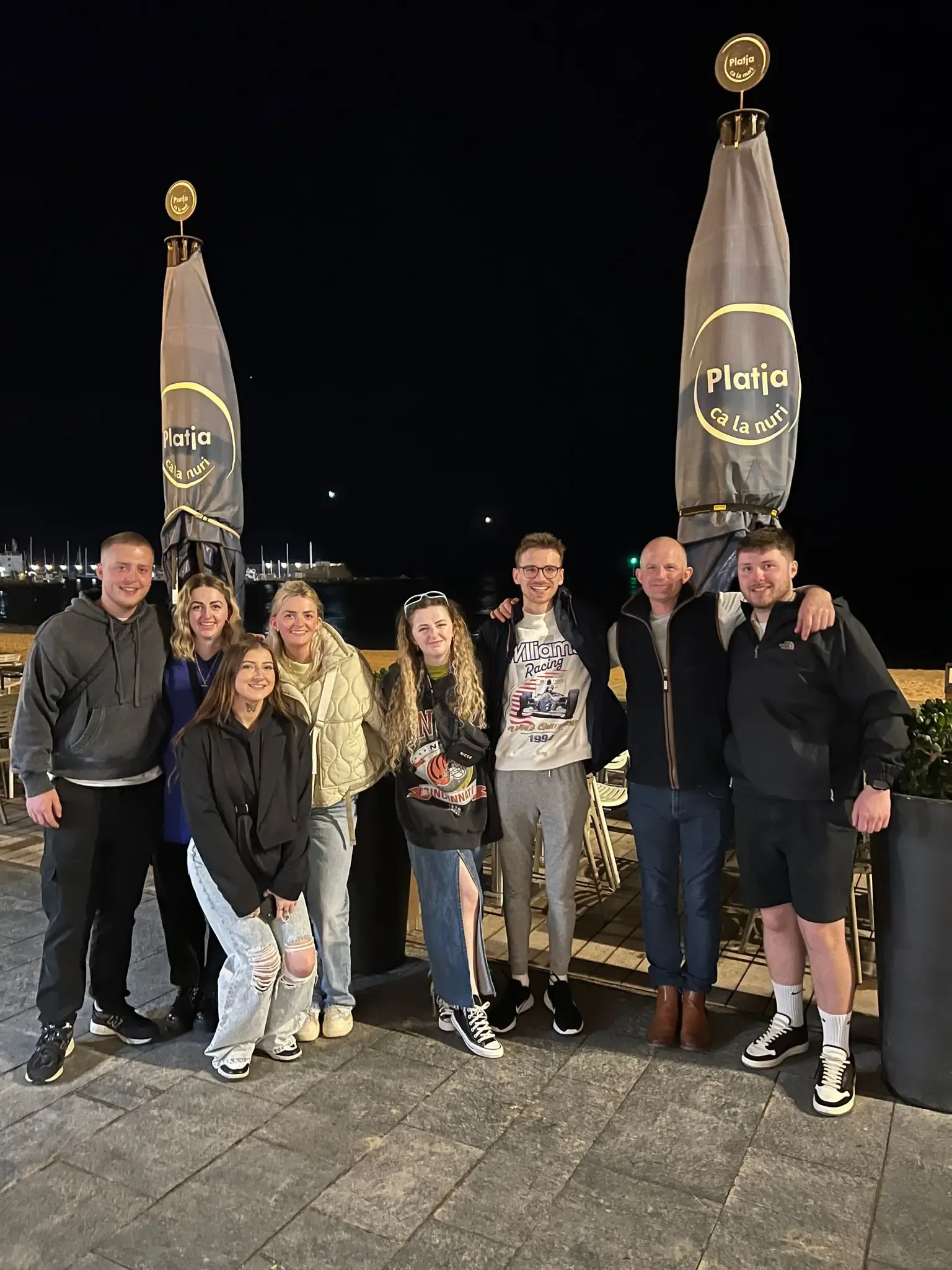 Social Card Builder tool